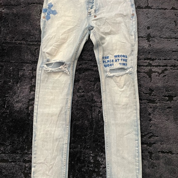 Stylish Light Blue Distressed Men's Jeans